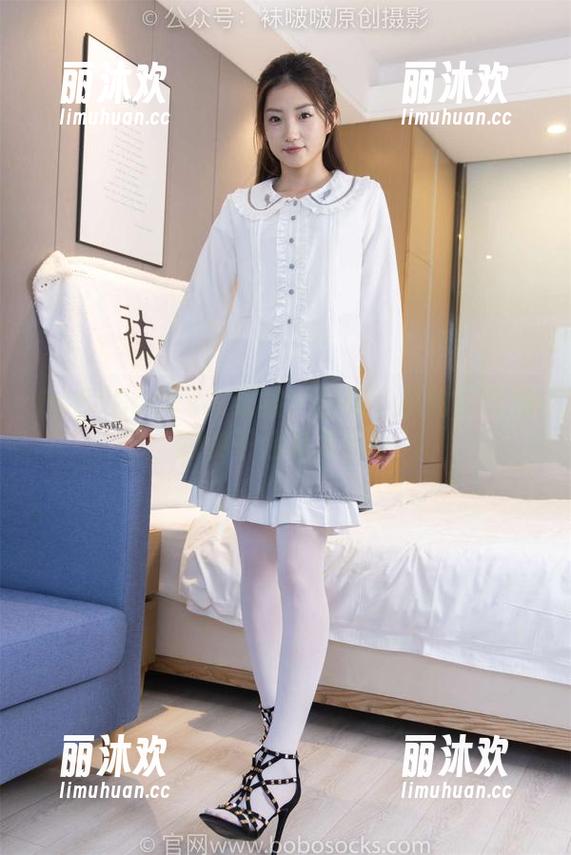 BoBoSocks袜啵啵 - 图册：小甜豆和她的饼干化身大冒险