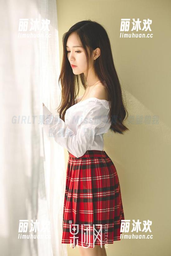 GIRLT果团网 - Miss琪写真：美腿和我的视线，只能选其一