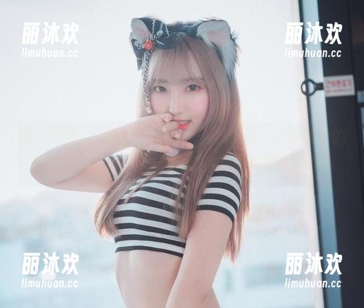 看这组图片，HaNari(하나리)真会搭！套装和她的气质完全融为一体，原图让人有种想模仿的冲动