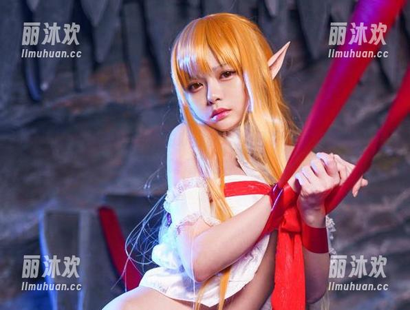 关于Hachi小芭和她的办公室：图包里藏了些啥呢，期待没啥意外的福利！