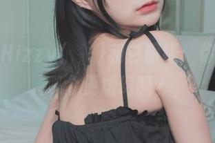 照片中的Hizzy(히지)和它眼镜：你能分辨出哪个更虚幻吗？
