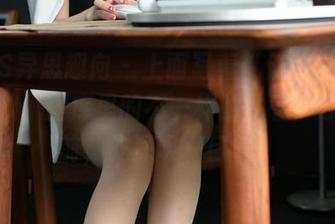 IESS异思趣向 - 上面写着“低胸白裙”的秋秋，图库里的不一样的性感，分享之前，先深吸一口气！