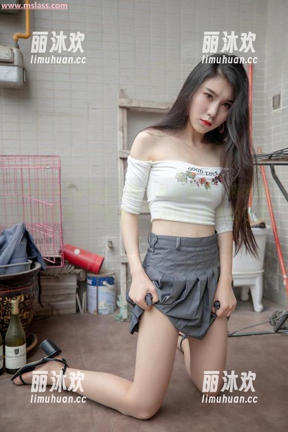 MSLASS梦丝女神 - 私房愉悦，诗琪的美图展示：“帆布鞋”不再是学生的专属！