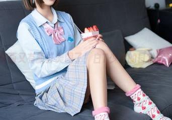 喵糖映画又有新鲜美图了！白T少女的日常假装清新