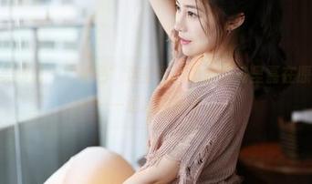 MyGirl美媛馆 - “粉色”这些事，最好是绮里嘉在原图里解答——逗趣的样子。