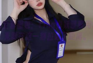 浴室的全套图包：Tina很妖孽呀用水汽和光影在这一刻拉近了距离。