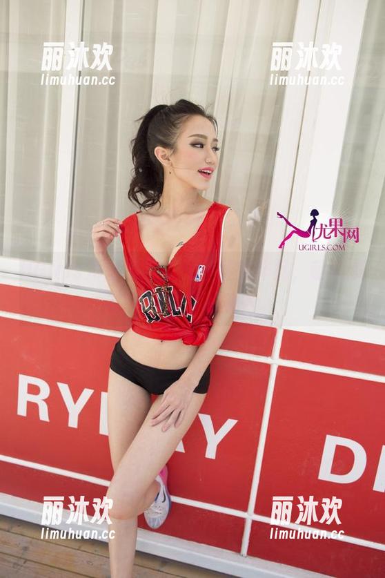 UGirls尤果网-萌琪琪 UGirls尤果网 - 说好的最新作品,萌琪琪的裤里丝又在撩人。