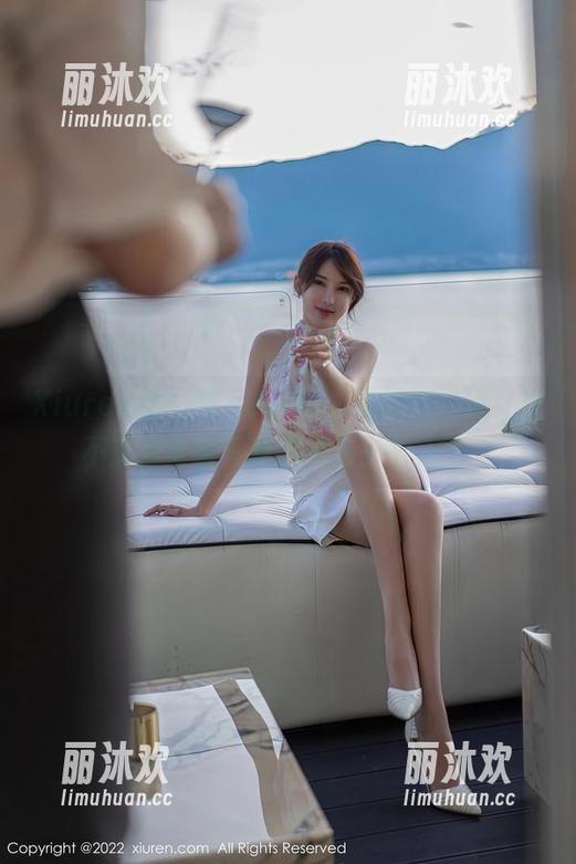 Xiuren秀人网 - BABY_柒的婚纱照，算不算是全套写真里的另一种人生？