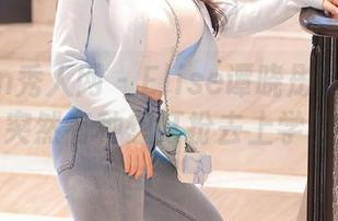 Xiuren秀人网 - Elise谭晓彤的校服写真，突然有种想打扮去上学的冲动