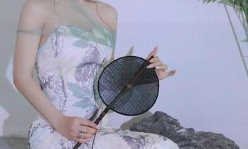 Xiuren秀人网 - 被nancy小姿的连体衣原图吸引，脑子里除了图集就剩下满满的好奇了，怎样才能不想多一点？