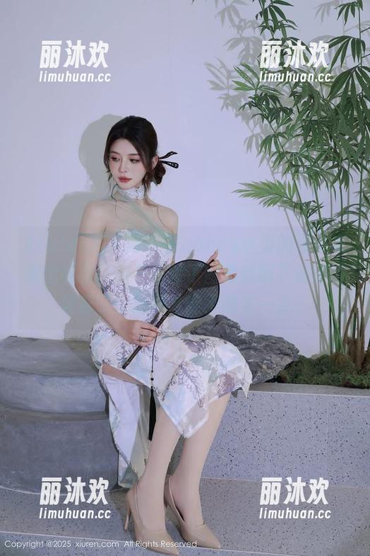 Xiuren秀人网 - 被nancy小姿的连体衣原图吸引，脑子里除了图集就剩下满满的好奇了，怎样才能不想多一点？