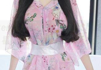 Xiuren秀人网 - 护士伍晓丽Shirley教你：福利与写真也能搭配得天衣无缝！