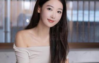 Xiuren秀人网 - 林文文yooki的美图资源，怎么裤里丝总能吸睛不止？
