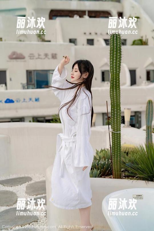 Xiuren秀人网 - 精选和服时光：软软Roro的快乐源泉，顺便求个软软Roro认证！
