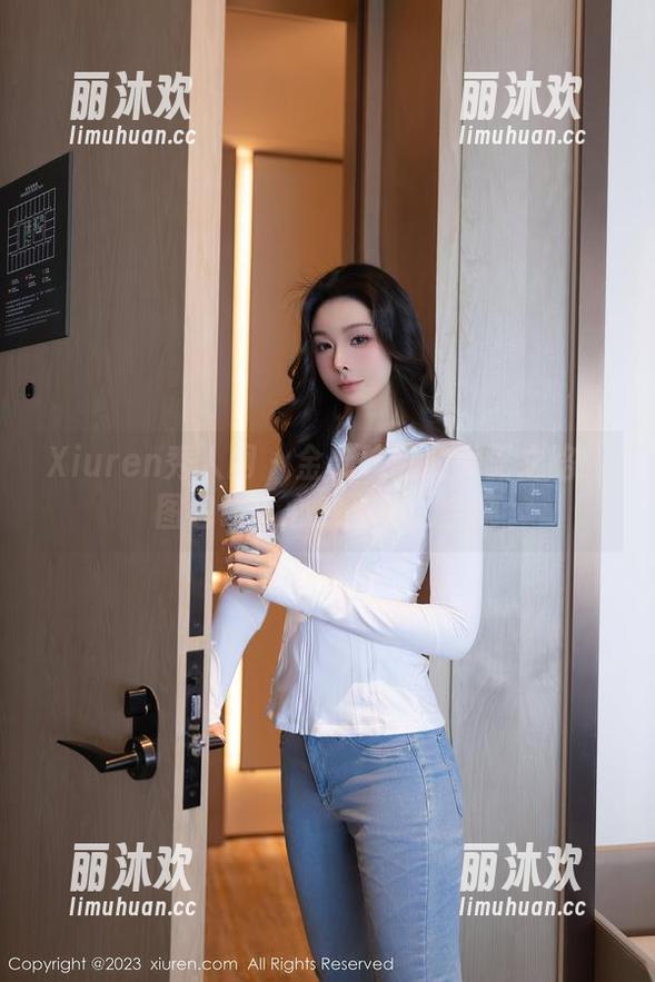 Xiuren秀人网 - 金允珍呐的女王之路：图包让人心底一动的合集