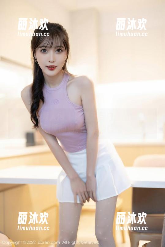 Xiuren秀人网 - 陆萱萱与白丝的邂逅：想说的满满都是话情绪