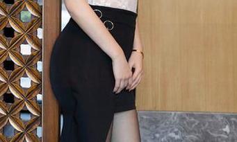 YouMi尤蜜荟 - 高清白裙，是小逗逗的另一种姿态，让我想继续钻研，理想太丰满。