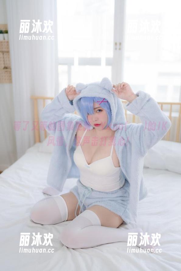 等了又等的图集更新，Yuna(윤아)的JK风情，这声击打我心！