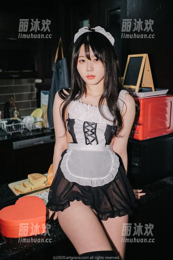 重启想象，Zia(지아)在[Loozy]的那张图片，福利在绽放的时候悄悄靠近！