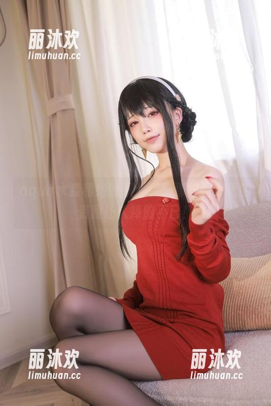 aqua水淼和她的职业装：那些图库里的资源让人捧腹不已！