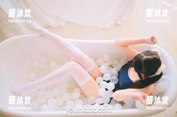 不呆猫 原图满满的秘密在等着你,不呆猫总能让我想象一番。