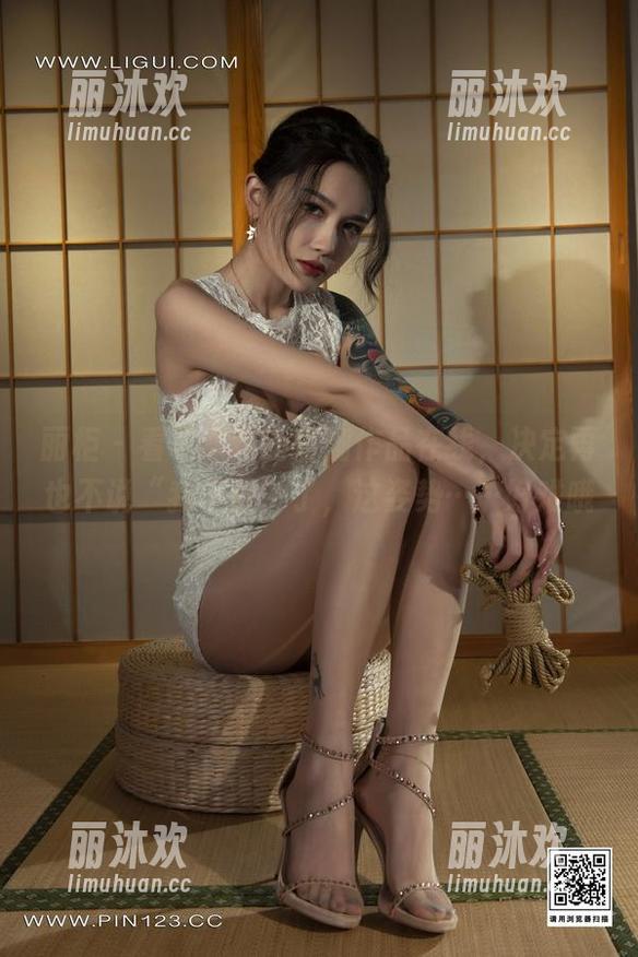 丽柜 - 看了然然的瑜伽作品在线，决定再也不说“我不胖”了，这姿势……好难哦