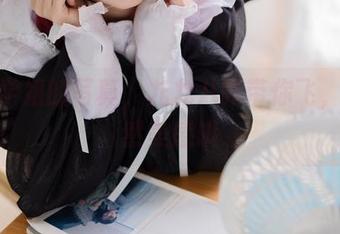 麻衣学姐的写真，九九八吖带你飞，超自然美感哦