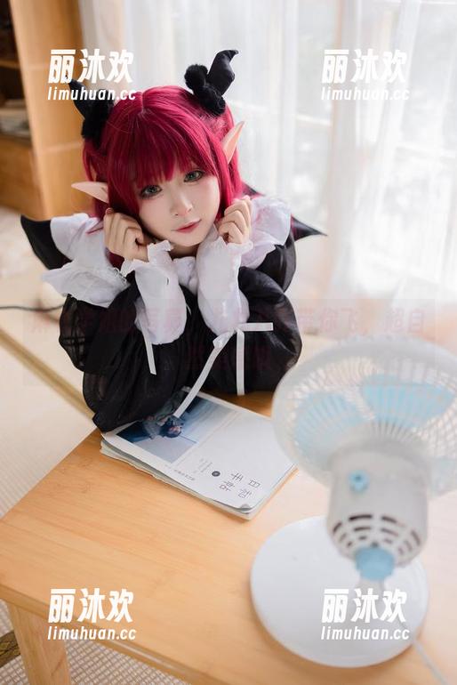 麻衣学姐的写真，九九八吖带你飞，超自然美感哦