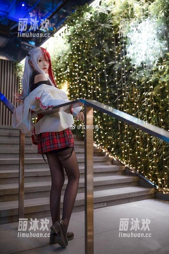 又见水手服！最新五更百鬼图集，像是喝了奇怪的药？