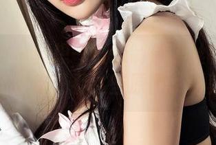 克拉女神 - 真想一直录制依娜丝在和服里的每一个动作，看这些原图资源就好啦～