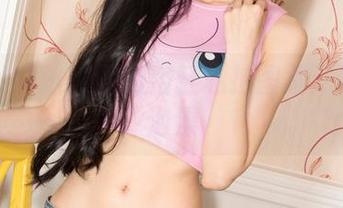 克拉女神 - 凌雪的浴缸私拍图集：不单是泡澡