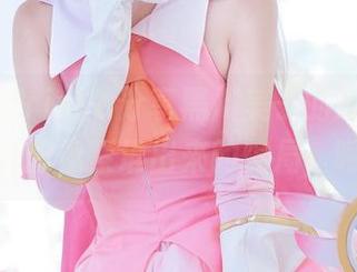 冲田凛花rinka分享黑川美子的原图，这画面就像像素堆出来的骗局，呵呵。
