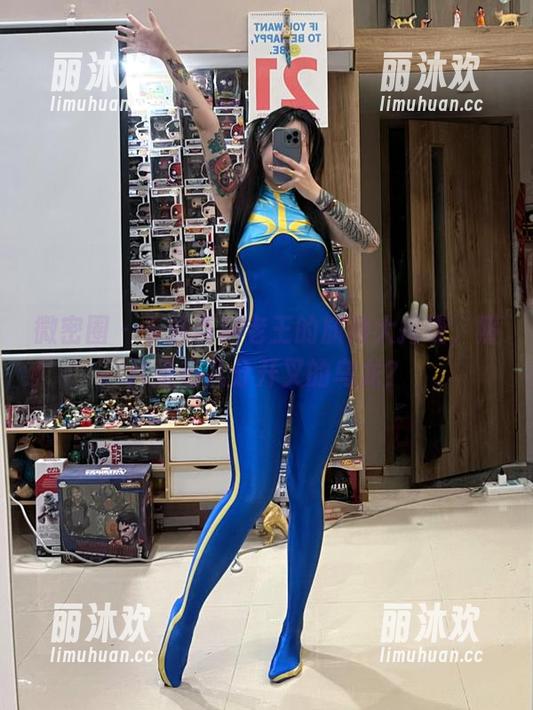 微密圈 - 卡通百科老王的旗袍大揭晓，照片里有几分开叉的乌龙？