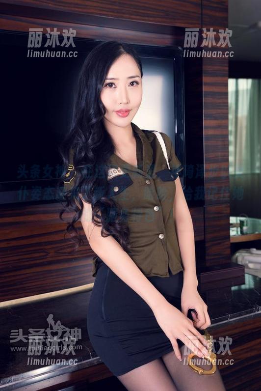 头条女神 - 在这次更新里，神琦泽步以女仆姿态迎来了新人生，哈哈，给我记住她的“服务特色”！
