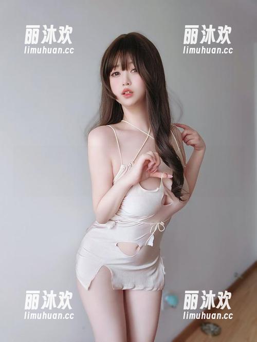 女主K来了，性感偶像图集就等你们下载，要不要来一场意外的惊喜？