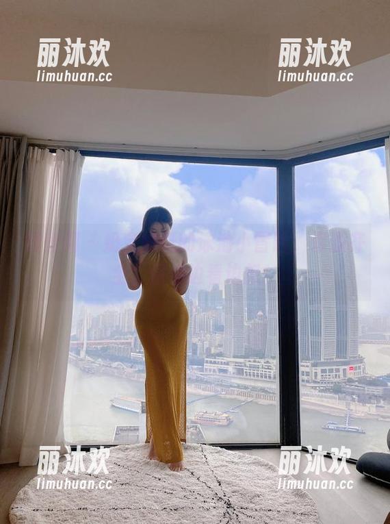 微密圈 - 奶宝妹纸的泳池小冒险，资源齐全，保你边看边想！