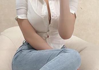 微密圈 - 兜圈私拍，奶宝妹纸在死库水里的暂停按钮
