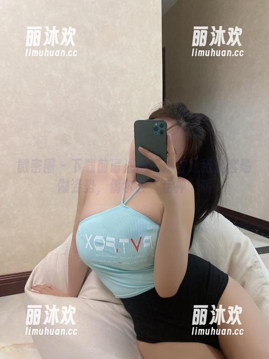微密圈 - 下载前请注意！奶宝妹纸全套瑜伽姿势，偶尔会“走神”哦
