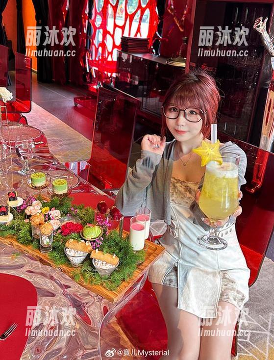 手机中的宝儿mysterial长腿图片，每一张都能吸引目光