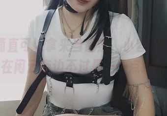 原图简直可以拿来当香氛，小容仔咕咕咕w在闲云旁边不过是……点缀吧？
