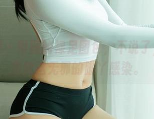 尤果网 - 琳丽的裸足图包，不说了，我只想被这无邪的脚丫感染。