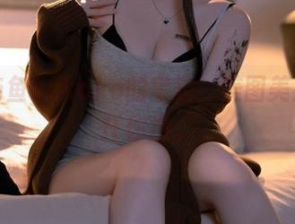 打开屿鱼yukako的宝箱，美图美足资源任你挑。