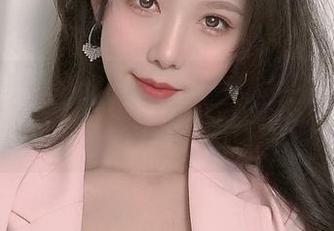 在抖娘利世的教室里，HD的每个角落都让人想多看几眼