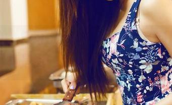 推女神 - 黄可christine在全套制服中，图集是另一种解读，烂漫入微。