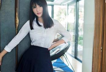 推女郎 - 眼镜控注意了！原图中的易阳让你重新审视这对“架子”。