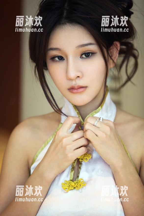 推女郎 - 王依萌和她的妹妹，资源分享看这里！