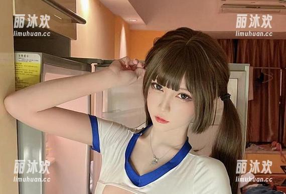 微密圈 - 红色战裙再更新，无欲无求的推土君肆无忌惮地独舞，稳如老狗却又像颗火星。