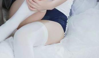 说好只是一套水手服，结果“是三不是世w”的全套下载让人忍俊不禁！