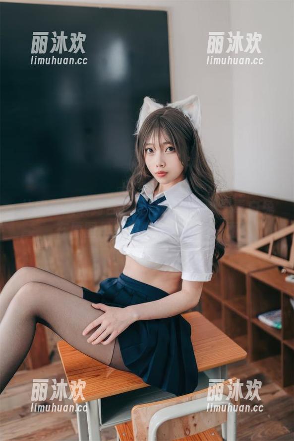 从碧蓝航线到杏仁曲奇的世界：恶毒白兔在原图里呈现的迷人的另一面