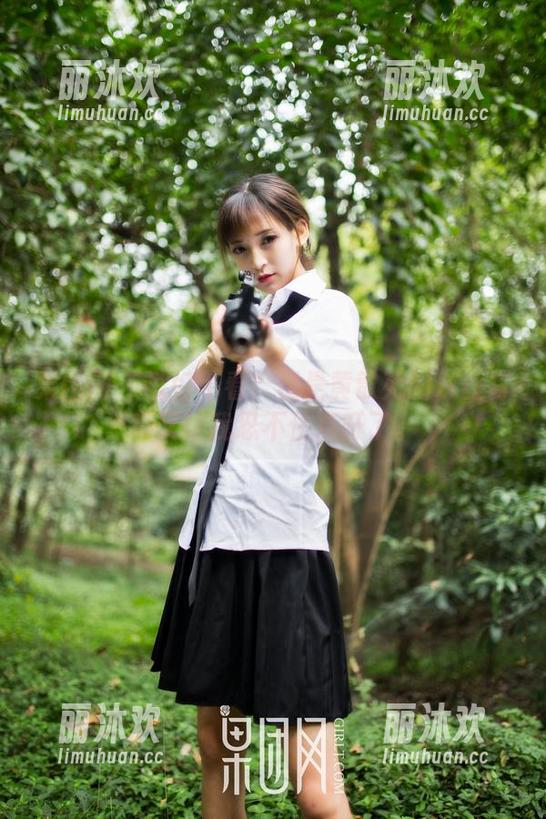 果团网-黄歆苑 果团网 - 说好不看?但是黄歆苑的灰丝写真又让我忍不住点开了。